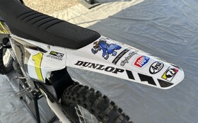 Kit deco Triumph - Throttle Jockey -  (3).JPG